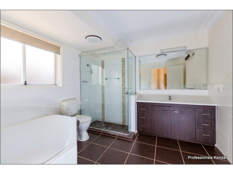 19 Paradise Drive, Tamborine Mountain QLD 4272