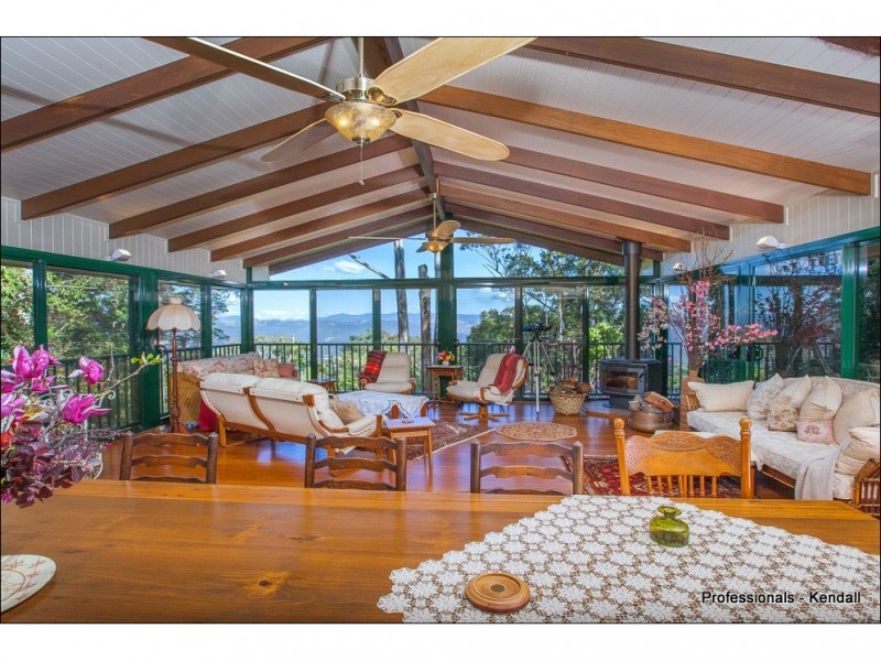 1 Munro Court, Tamborine Mountain QLD 4272