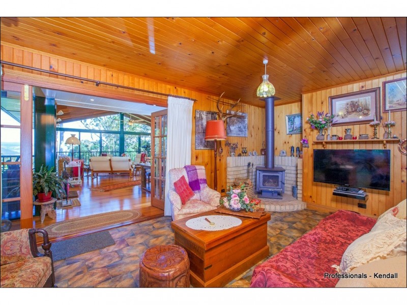 1 Munro Court, Tamborine Mountain QLD 4272