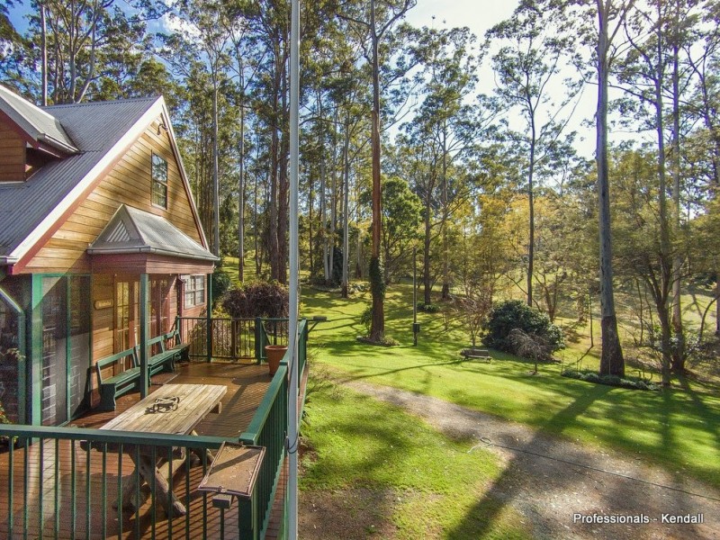 1 Munro Court, Tamborine Mountain QLD 4272
