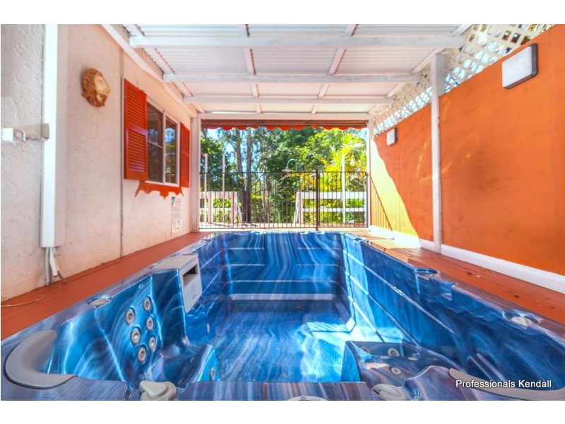 21 Chalmette Drive, Tamborine Mountain QLD 4272