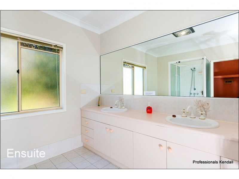 7 Saguaro Court, Tamborine Mountain QLD 4272