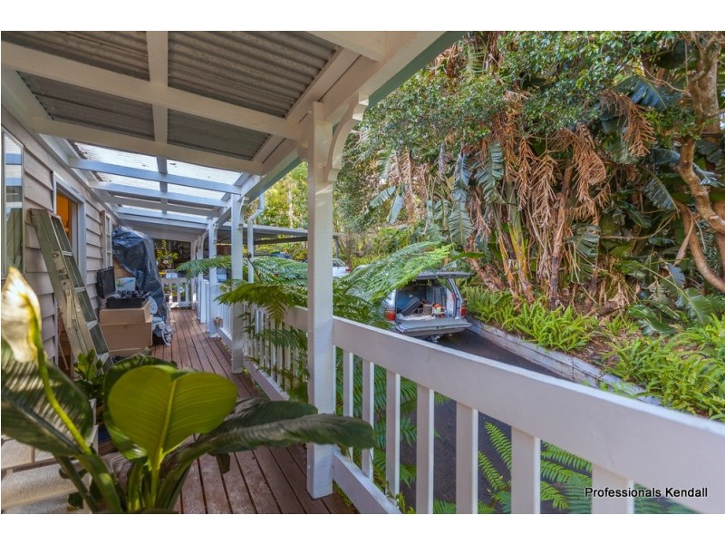 11 B LONG RD, Tamborine Mountain QLD 4272