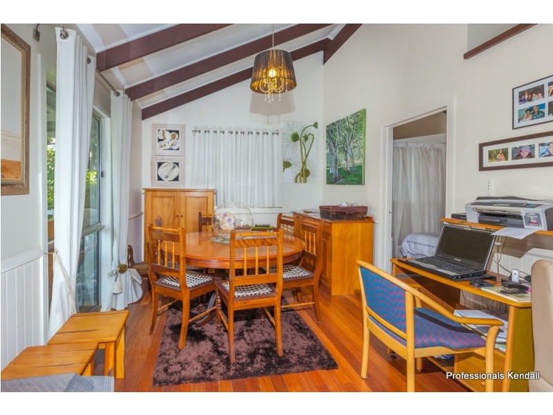 11 B LONG RD, Tamborine Mountain QLD 4272