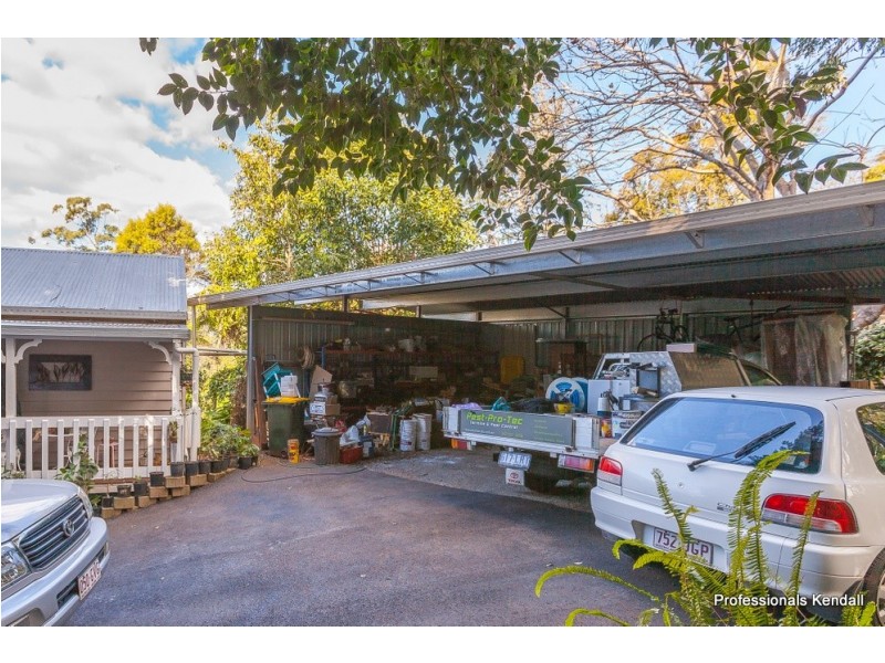 11 B LONG RD, Tamborine Mountain QLD 4272