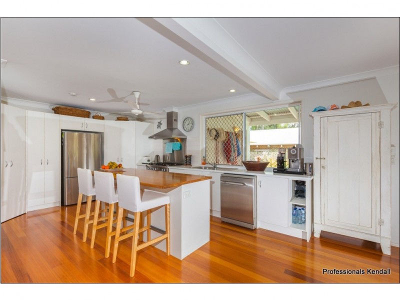 36 Tarata Rd, Guanaba QLD 4210