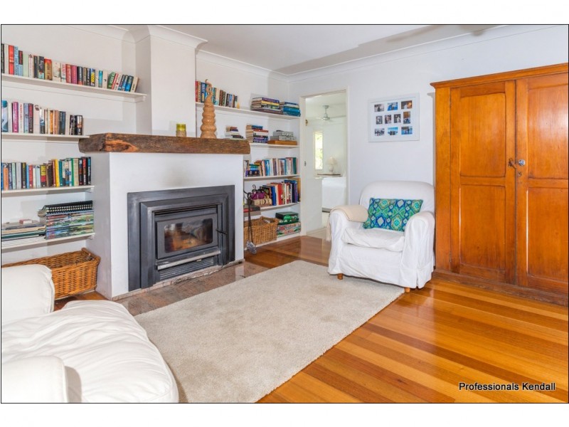 36 Tarata Rd, Guanaba QLD 4210