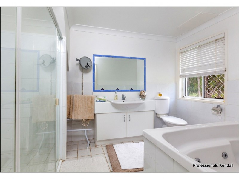 36 Tarata Rd, Guanaba QLD 4210