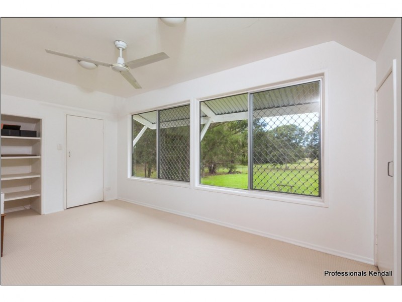 36 Tarata Rd, Guanaba QLD 4210