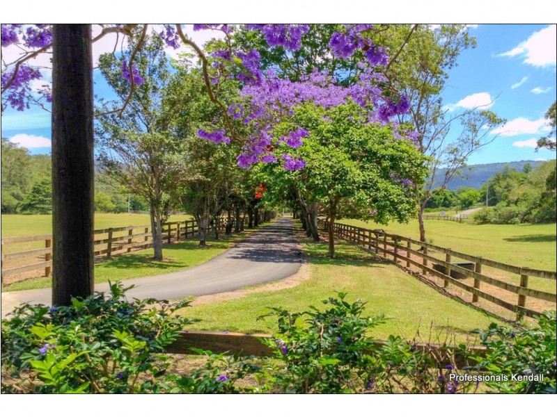 36 Tarata Rd, Guanaba QLD 4210