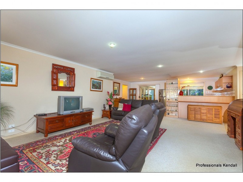 Unit 4 / 18-22 Knoll Road, Tamborine Mountain QLD 4272