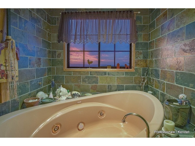 246 MacDonnell Road, Tamborine Mountain QLD 4272