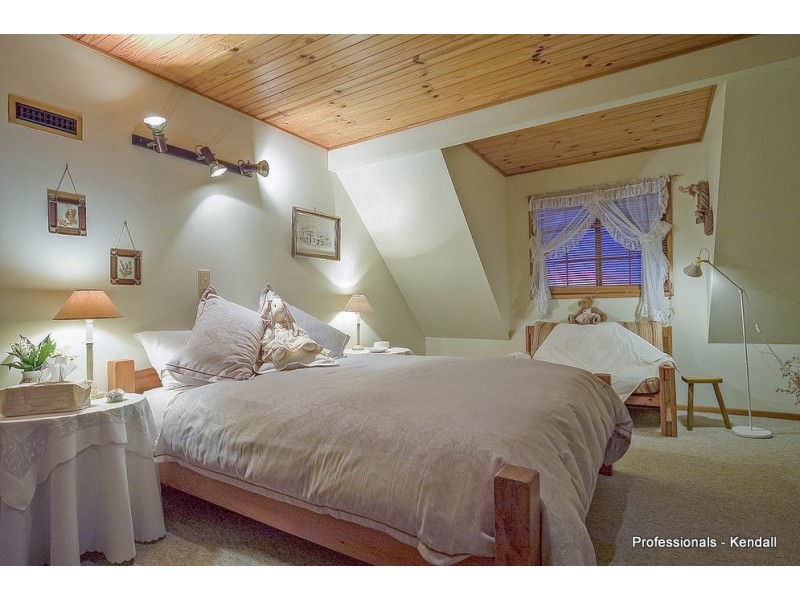 246 MacDonnell Road, Tamborine Mountain QLD 4272