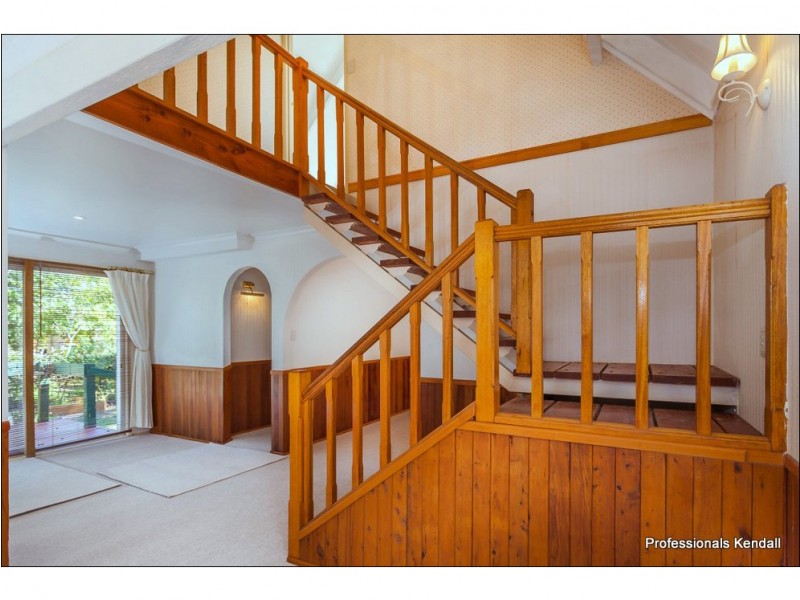 21 Chalmette Drive, Tamborine Mountain QLD 4272