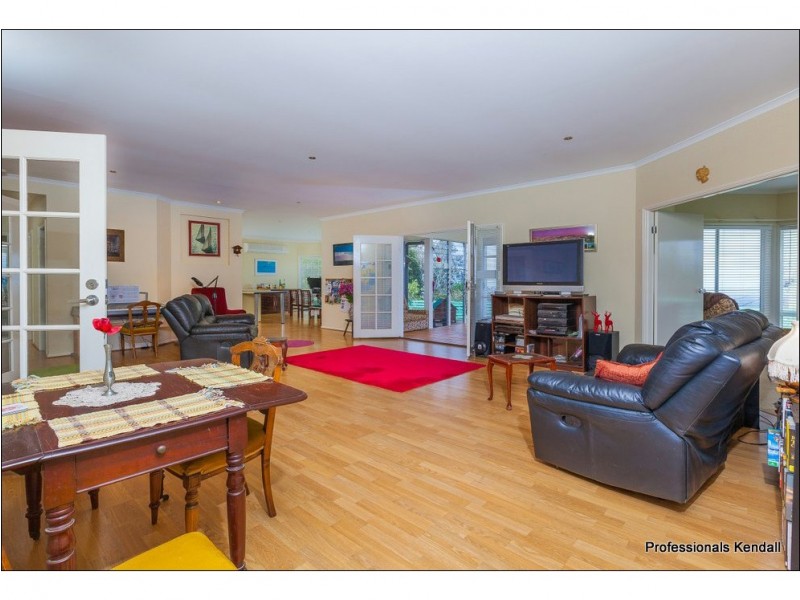 8 Jenyns Road, Tamborine Mountain QLD 4272