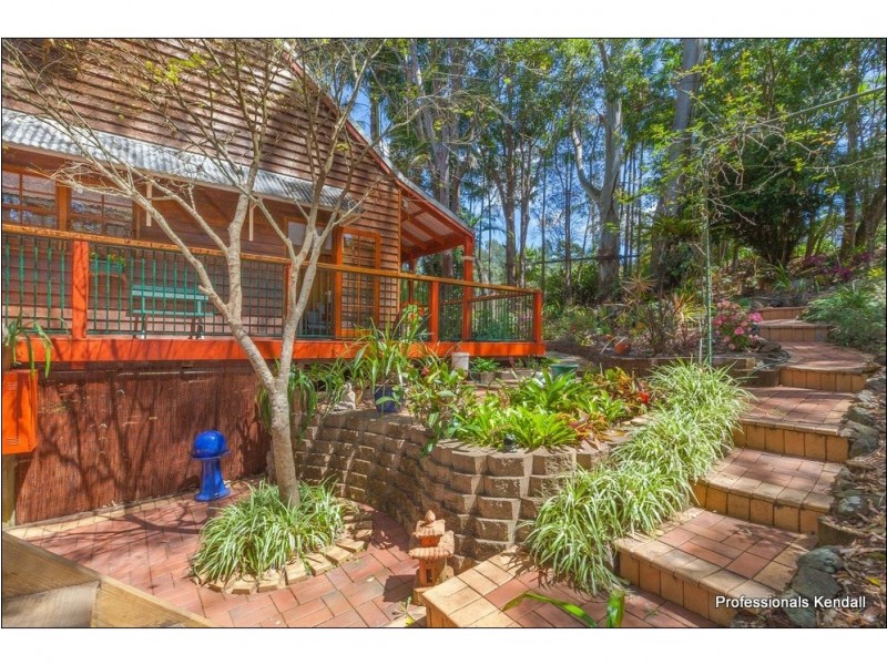 123 Contour Road, Eagle Heights QLD 4271