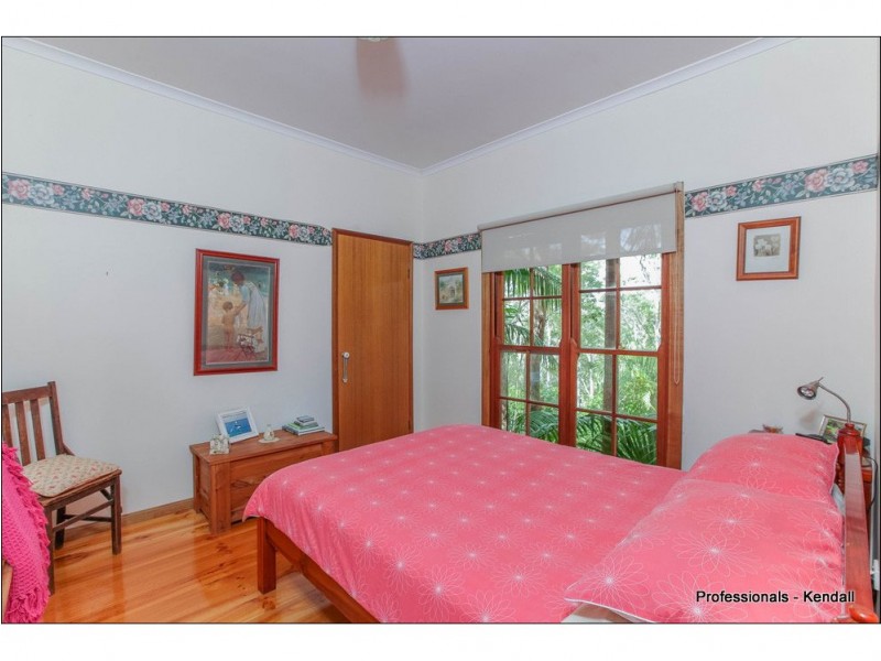 123 Contour Road, Eagle Heights QLD 4271