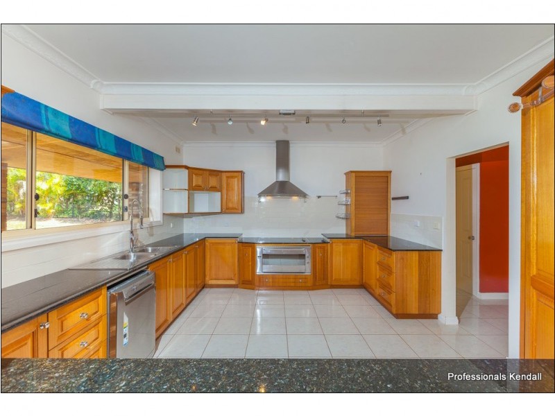 35 Bateke Road, Tamborine Mountain QLD 4272