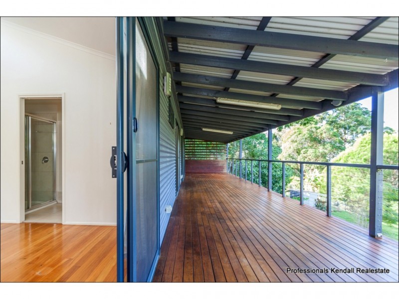 10 Madura Ct, Tamborine Mountain QLD 4272
