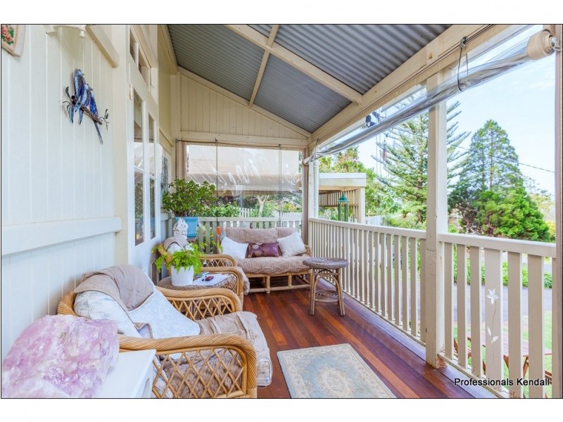 122 Contour Road, Tamborine Mountain QLD 4272