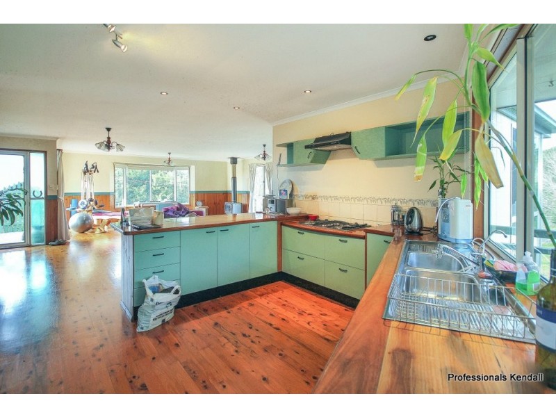 61 Coomera Gorge Drive, Tamborine Mountain QLD 4272