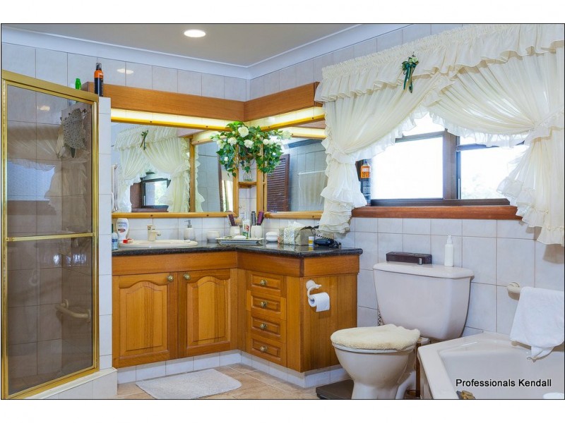 20 White Road, Tamborine Mountain QLD 4272