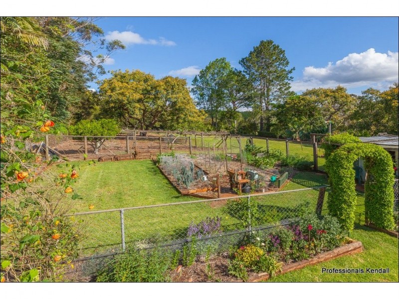 20 White Road, Tamborine Mountain QLD 4272