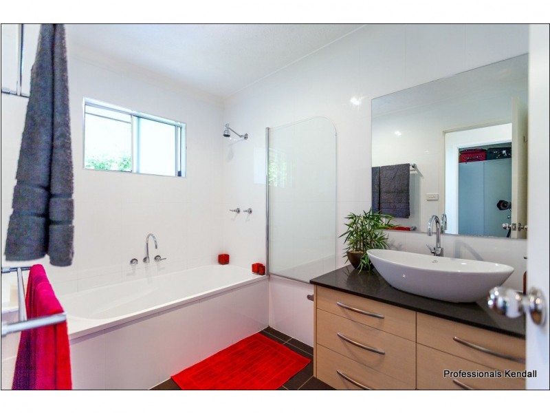 7 Foraker Drive, Tamborine Mountain QLD 4272