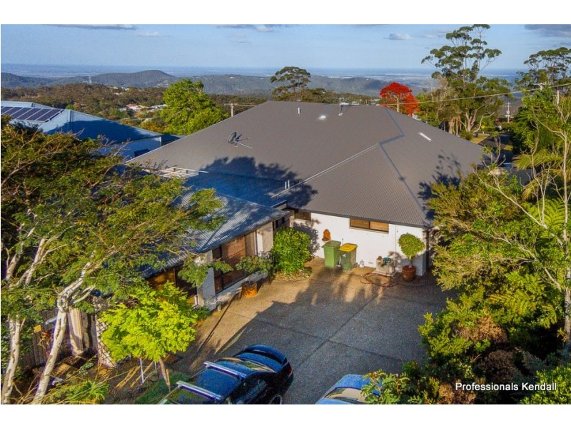 13 Paradise Drive, Tamborine Mountain QLD 4272