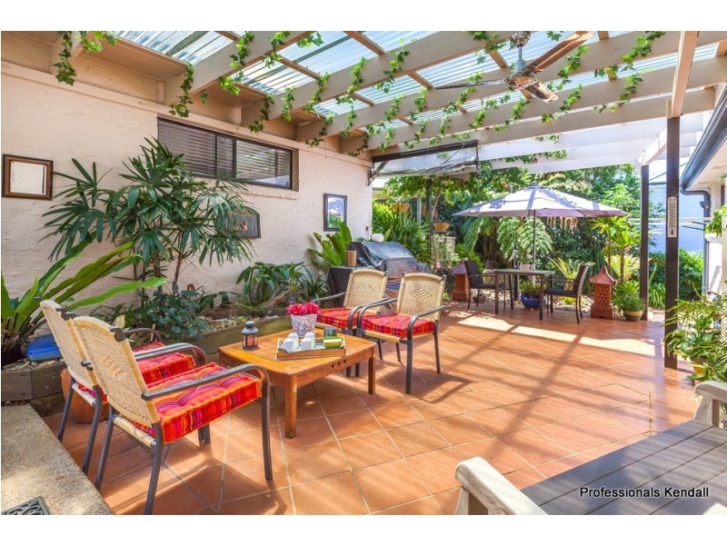 13 Paradise Drive, Tamborine Mountain QLD 4272