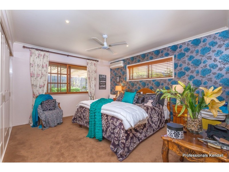 13 Paradise Drive, Tamborine Mountain QLD 4272