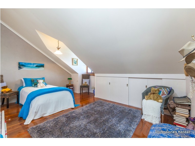 13 Paradise Drive, Tamborine Mountain QLD 4272