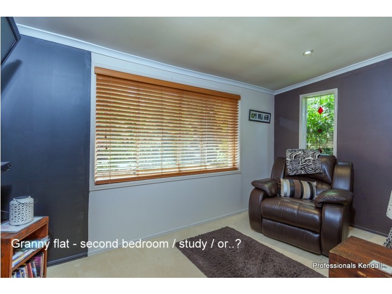 13 Paradise Drive, Tamborine Mountain QLD 4272