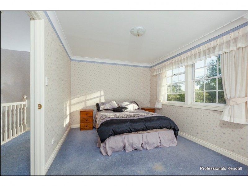 4 Romana Court, Tamborine Mountain QLD 4272