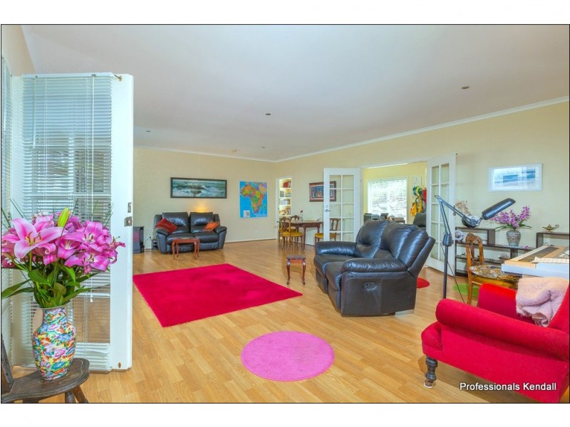 8 Jenyns Road, Tamborine Mountain QLD 4272