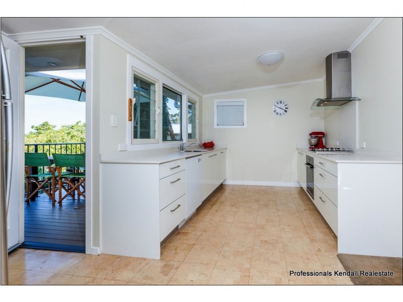 37 Cliff Way, Tamborine Mountain QLD 4272