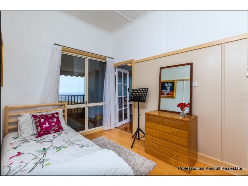 37 Cliff Way, Tamborine Mountain QLD 4272
