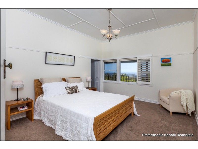 37 Cliff Way, Tamborine Mountain QLD 4272