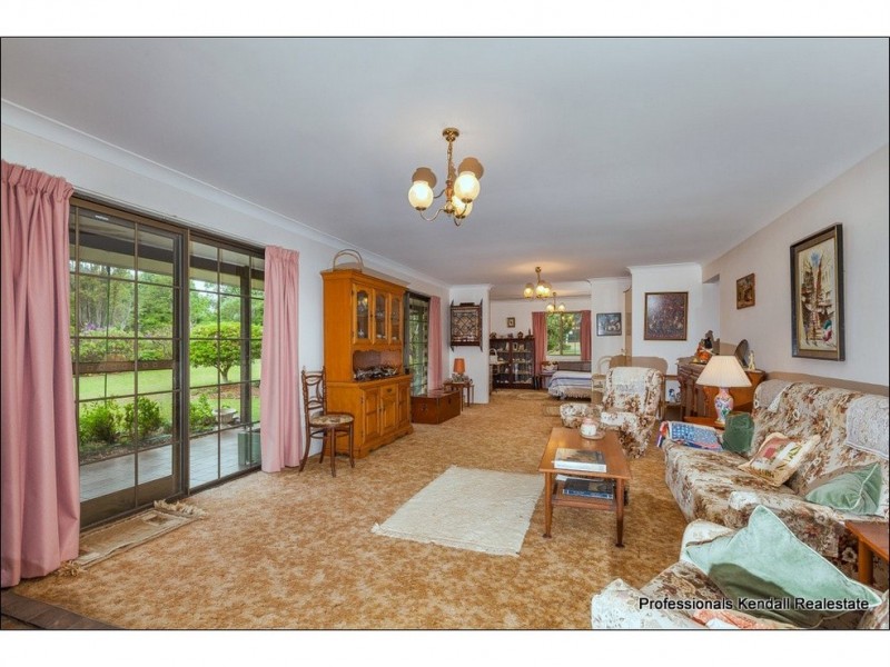 15 Biano Road, Tamborine Mountain QLD 4272