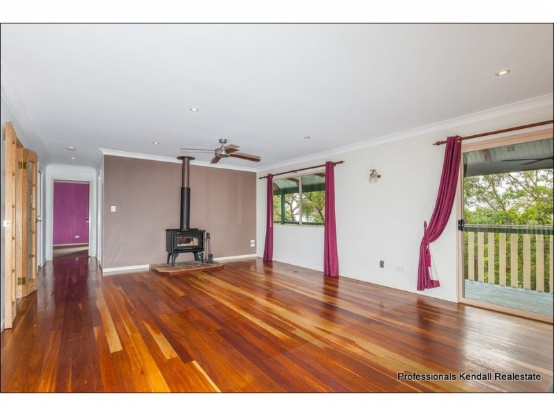 16 Foraker Drive, Tamborine Mountain QLD 4272