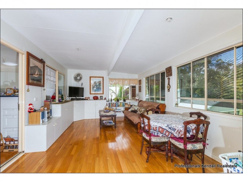 2 Orchis Drive, Tamborine Mountain QLD 4272