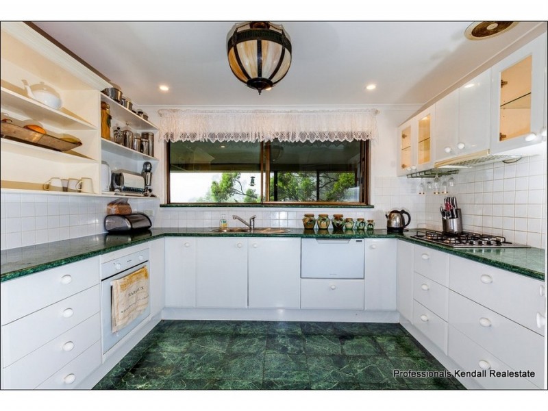 9 Leona Court, Tamborine Mountain QLD 4272