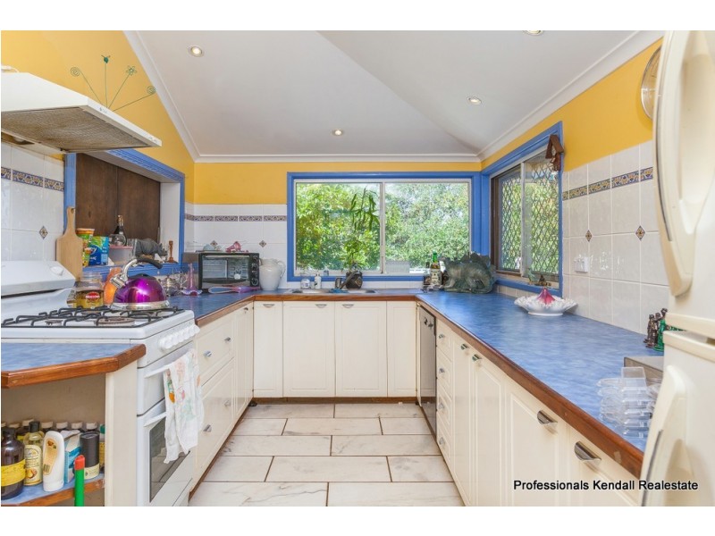 100 Main Western Road, Tamborine Mountain QLD 4272