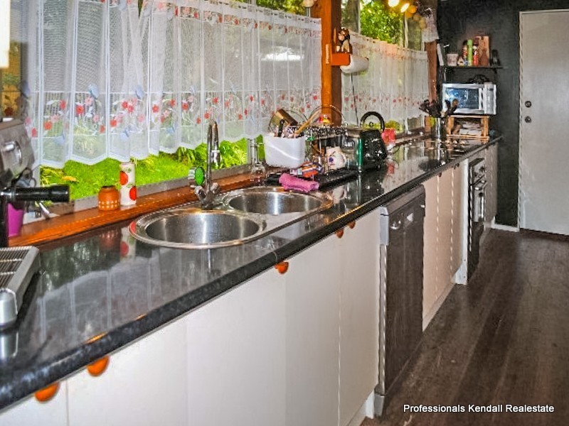 12 Tambora Court, Tamborine Mountain QLD 4272