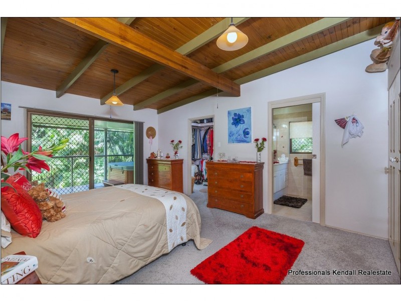 48 Kinabalu Drive, Tamborine Mountain QLD 4272