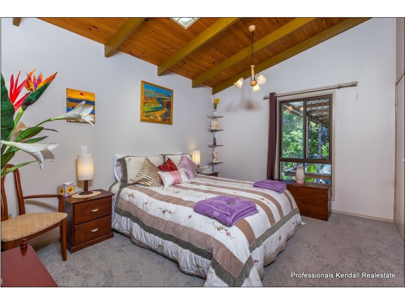 48 Kinabalu Drive, Tamborine Mountain QLD 4272