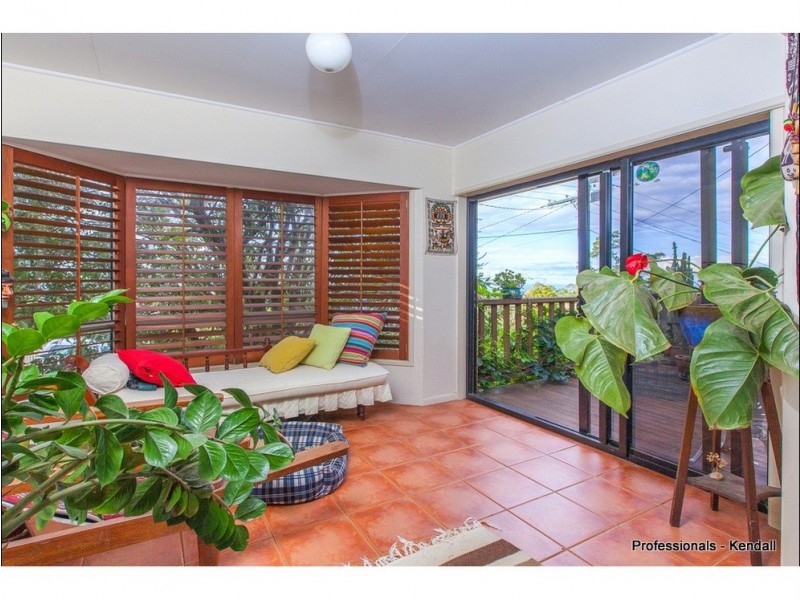 7 Moreton Bay Avenue, Tamborine Mountain QLD 4272