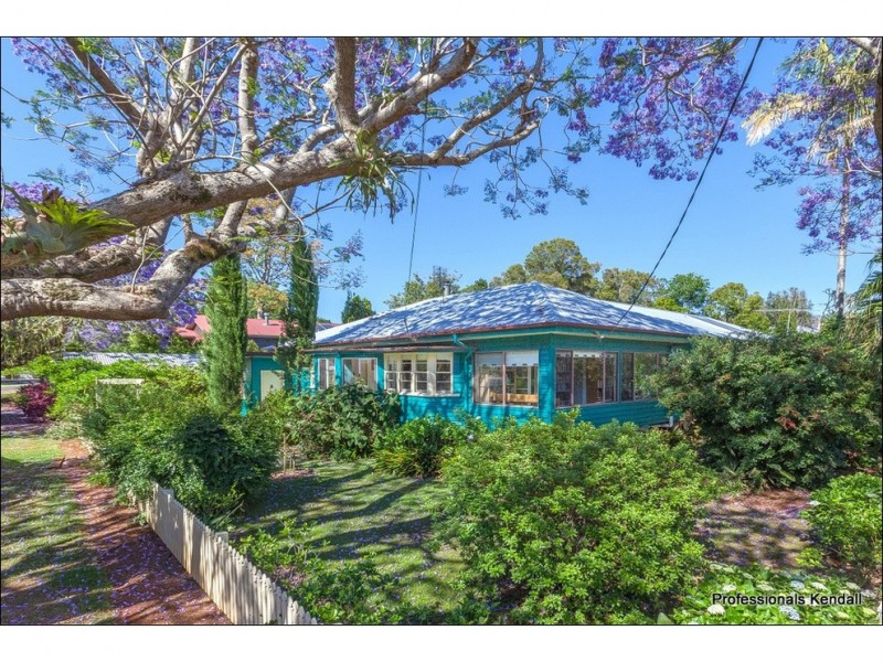 28 Central Avenue, Tamborine Mountain QLD 4272