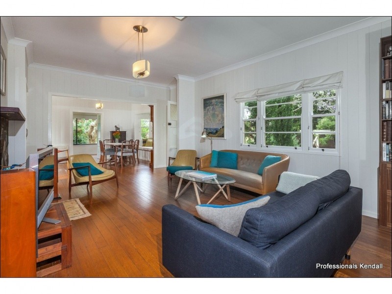 28 Central Avenue, Tamborine Mountain QLD 4272