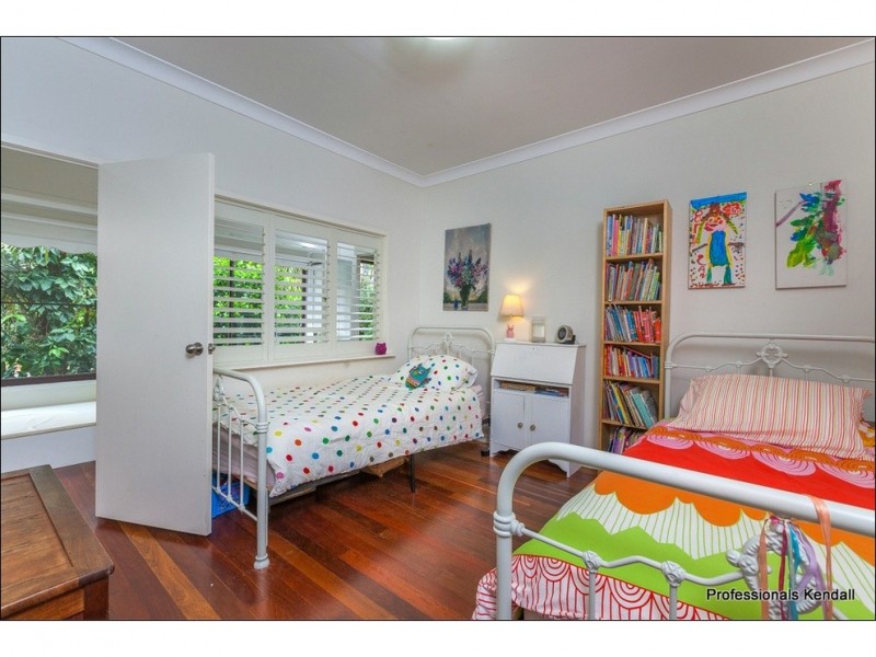 28 Central Avenue, Tamborine Mountain QLD 4272
